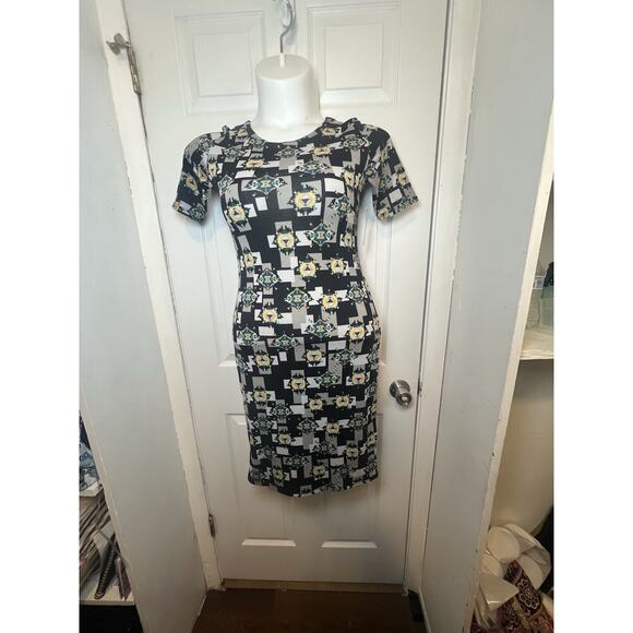 LuLaRoe Julia Dress Size Small NWT Black White Tribal Bodycon Fast Shipping - Picture 2 of 8
